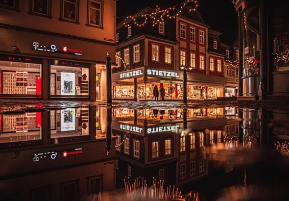shops-5992277_640